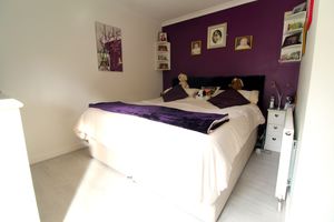 Bedroom- click for photo gallery